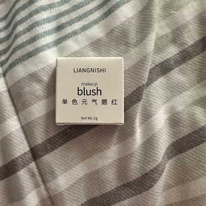 Brown shade blush